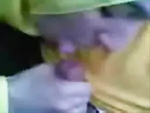 Un jovenes españoles ...