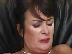 Estrella porno apren ...