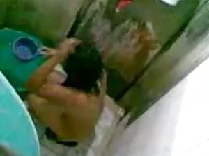 Madura modelo porno  ...