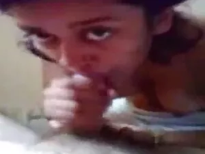 La joven conoció a d ...